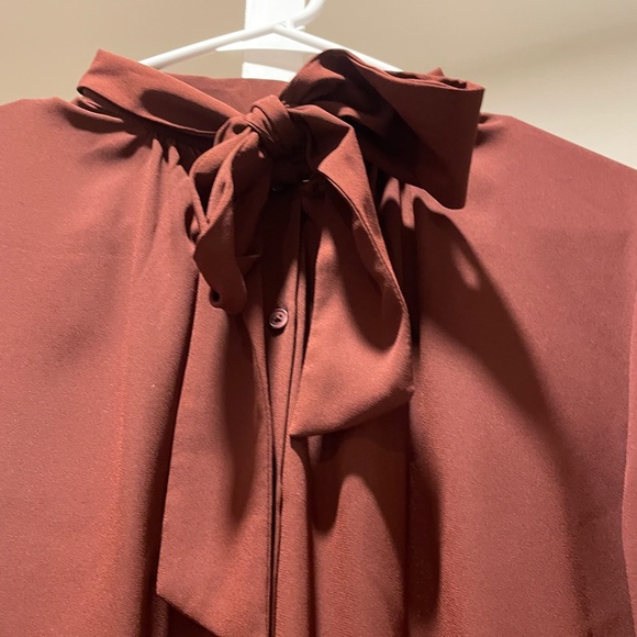 Ribbon blouse - Picture 2 of 4